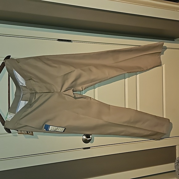 Haggar Other - Haggar Men's flat front dress slacks 34X34